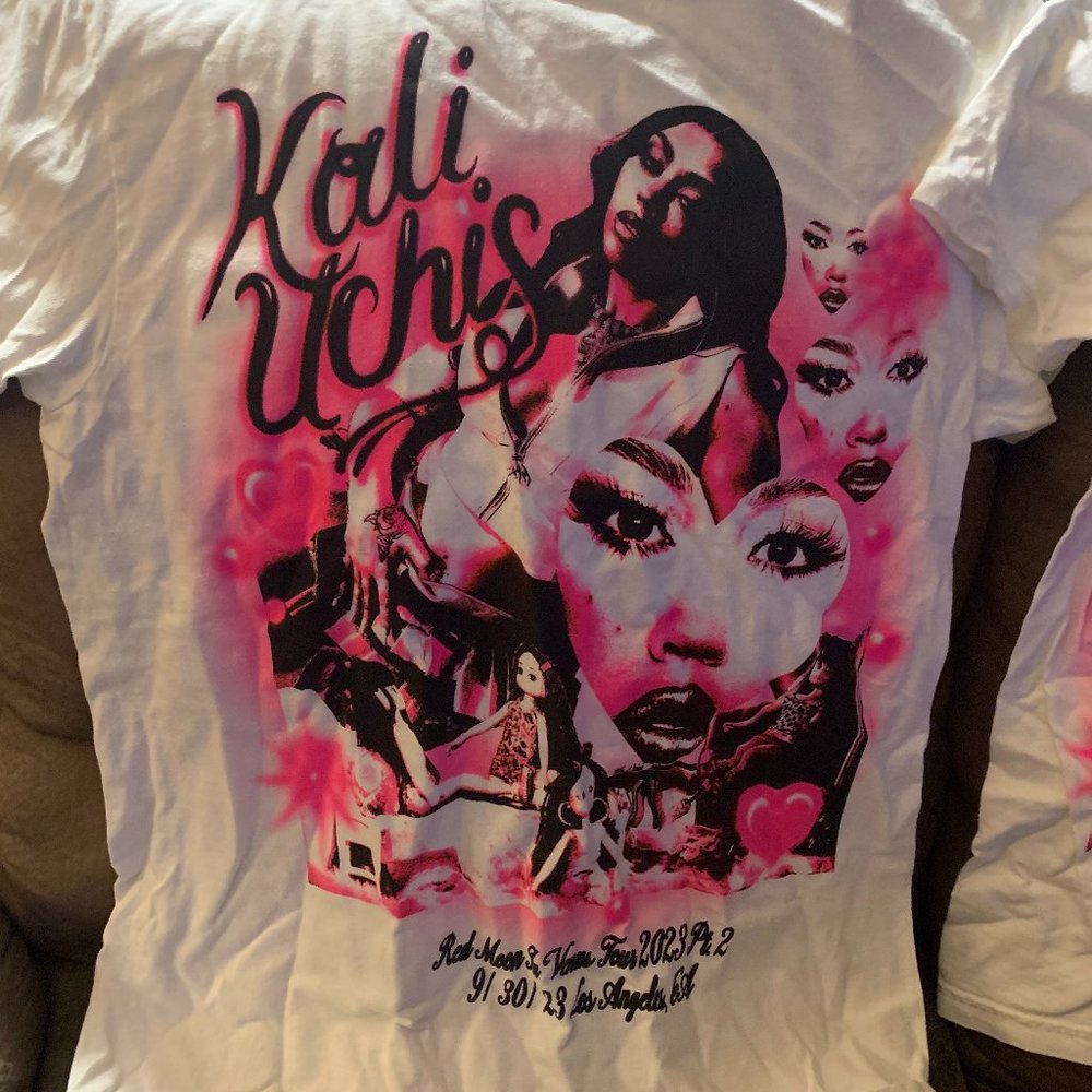 Kali Uchis (Hollywood Bowl) Authentic T-Shirt MEDIUM September 30, 2023